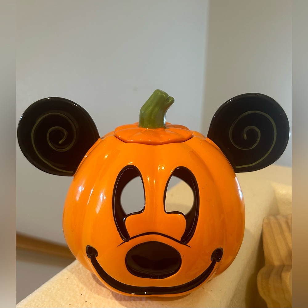 Rare authentic Disney jack o lantern pumpkin candle holder